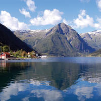 14-daagse autorondreis inclusief ferry-overtochten Fjorden, Gletsjers & Dalen
